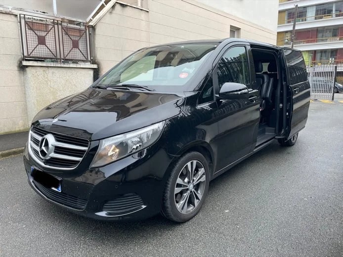 Transport in Paris by Mercedes Van 5 stars - with driver for 6/7 persons