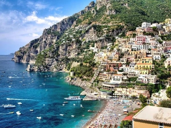 Enjoy the Amalfi Drive from Salerno