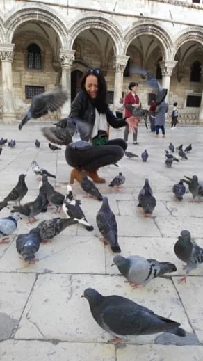 Feeding the pidgeons2