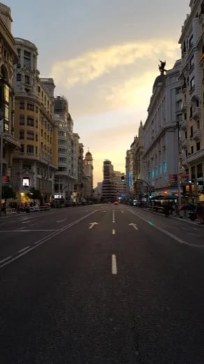so unusual..Gran Via without traffic!