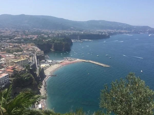 Pompeii and Amalfi Coast -Roundtrip from Rome