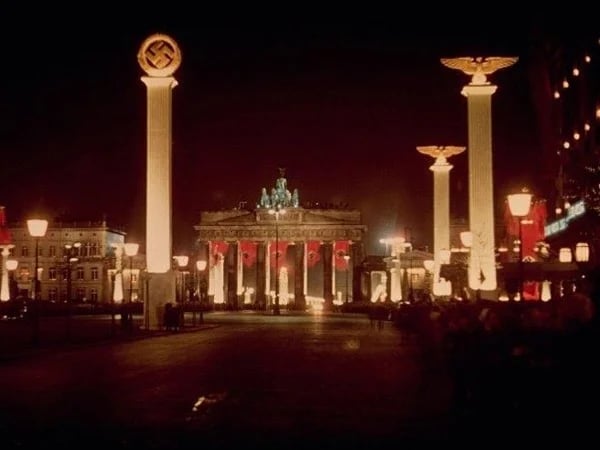Berlin under the Shadow of the Swastika - Half-Day Tour