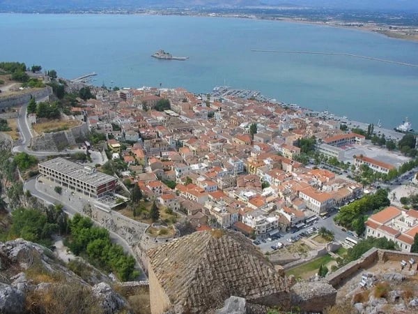 Multi-day Trip from Athens to Delphi, Thermopylae, Mycenae, Meteora and Ancient Olympia