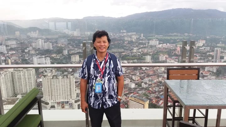 KOMTAR THE TOP - RAINBOW WALK