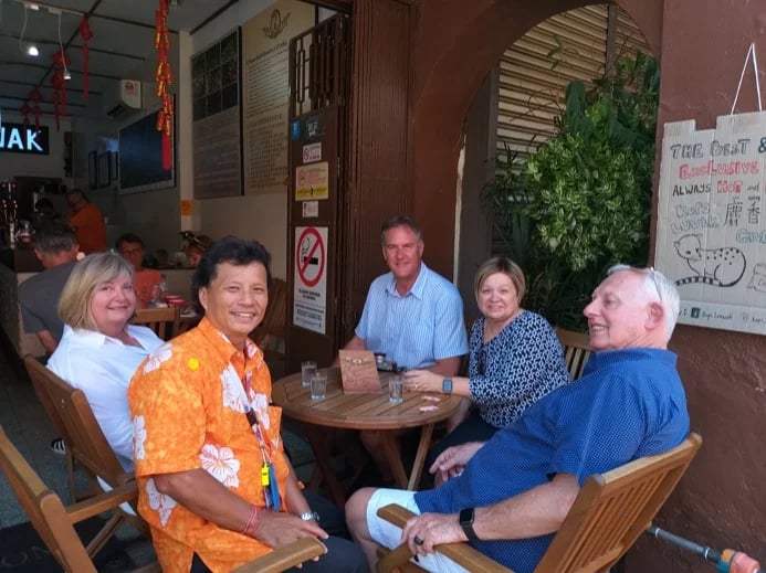 TBL TRAVELERS DRINKING COFFEE KELUAK - aka. CIVET'S COFFEE