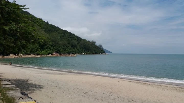 THE EXOTIC BATU FERRINGHI BEACH
