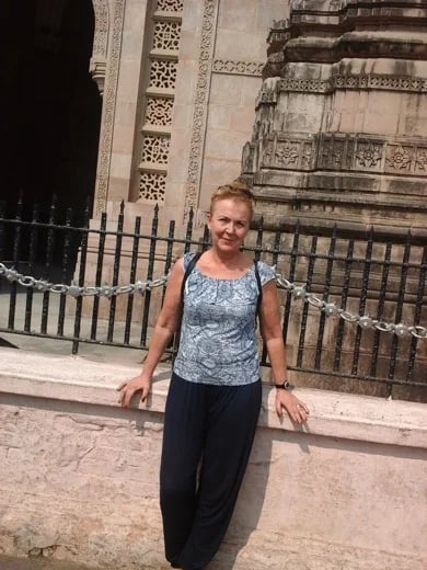 Hi I'm Lunella, here I'm on holiday
