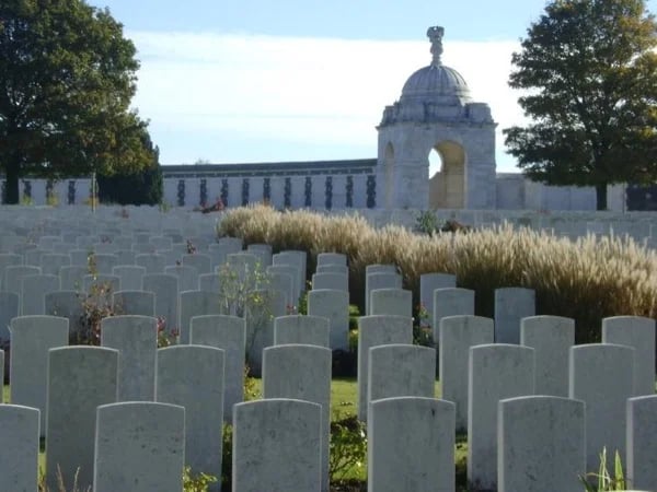 WW1 in Flanders Fields, the Ypres Salient, History tour with local guide. Starts in Bruges