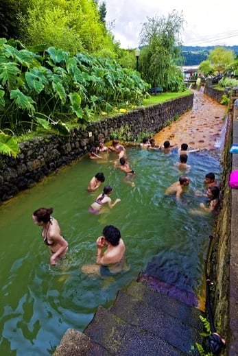 HOT SPRING (FURNAS)