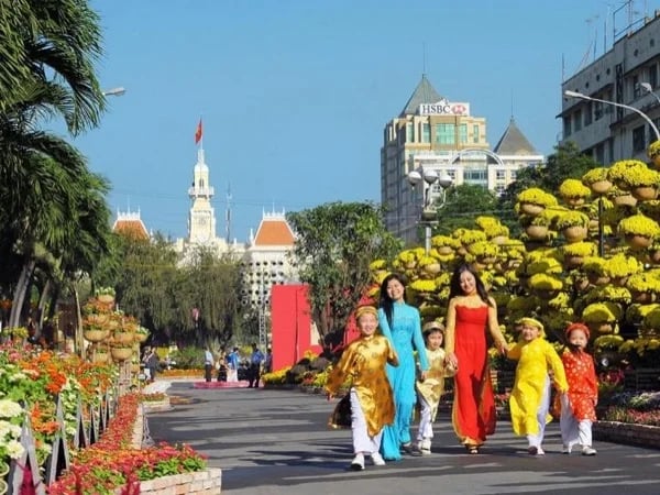 Cu Chi Tunnels & Ho Chi Minh City Shore Excursion from any Cruise Port