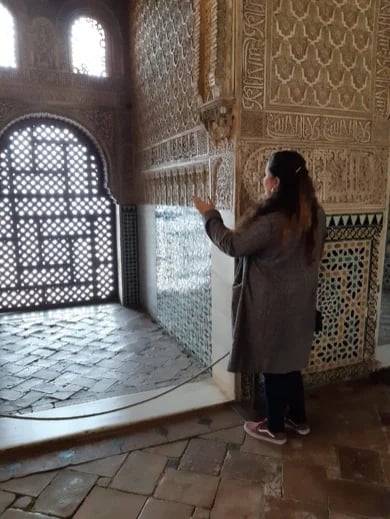 I love that spot inside of Comares Tower