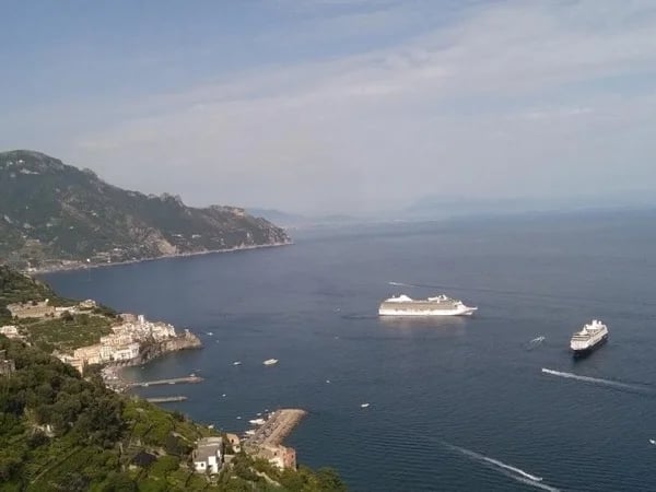 Experience the Glories of Amalfi: A Guided Tour
