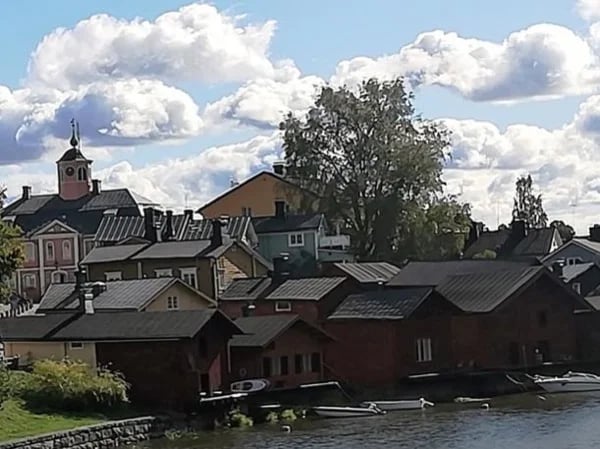 Shore Excursion-The Best of Helsinki & the Olde World Charm of Medieval Porvoo