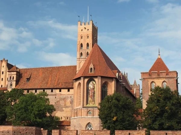 Malbork Castle and Gdansk Old Town full day tour