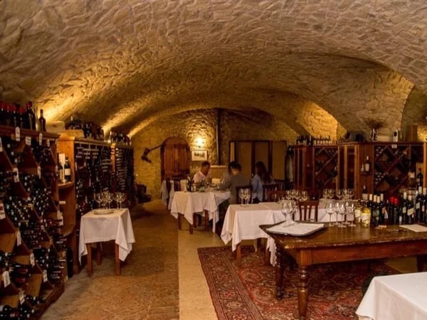 Valpolicella wine tour: 3 wineries tour and yummy lunch!