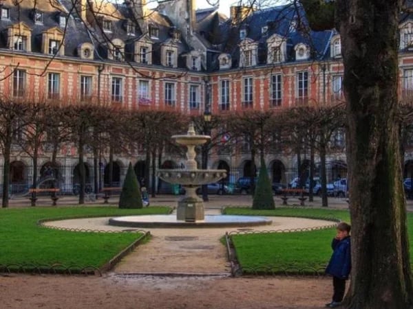1.5 Hour Private Guided Tour of the Historic District of the Marais, Paris