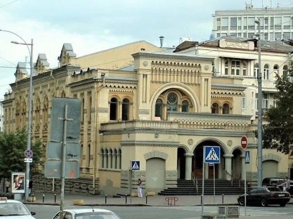Remarkable Jewish Spots Tour in Kyiv