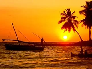 Madagascar, Ravo 2015, Sunset at Nosy Iranja, Tour 61 565
