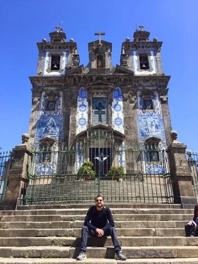 Getting fascinated by St Ildefonso Church in Porto...