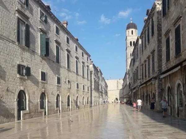 Walking Down the Streets - Dubrovnik Tour