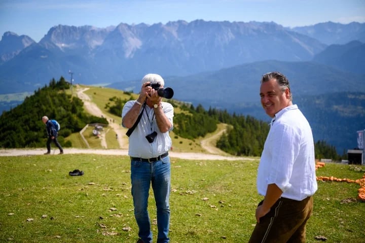 Client Satisfaction is paramount to me. - Mountaintop Portrait Session