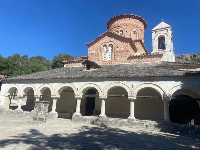Labova e Kryqit church