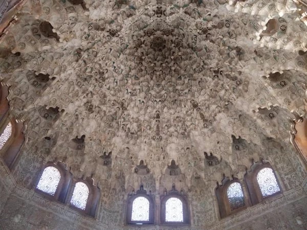 Exclusive architecture tour in the Alhambra from Malaga