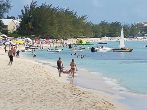 Seven Mile Beach Getaway Private Tour