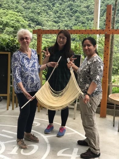 Transfer trip for 8 hours—tea plantation, noodles DIY