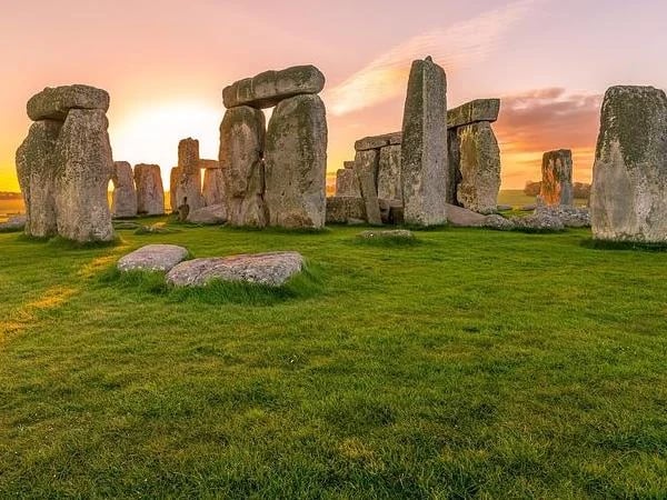 Stonehenge and Windsor Castle in one day : Private Driving Tour