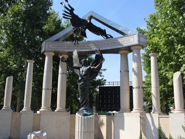 Budapest, Dictatorships Walking tour