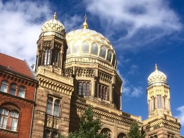Jewish Life in Berlin : Between the Synagogue and the Holocaust Memorial - Half-Day Tour