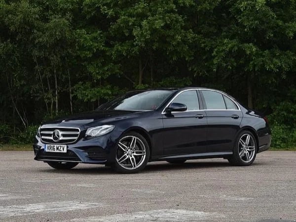Super Luxury Car's Tour : Delhi Agra Delhi Same Day Trip By Mercedes E Class.