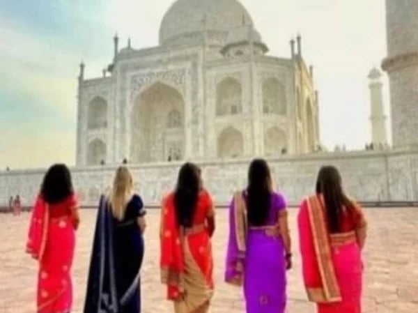 Taj Mahal Tour With Best Photos By Professional Photographer.