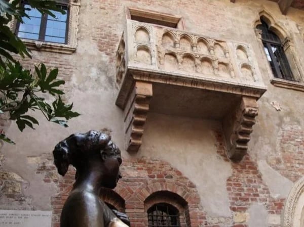 Verona Shakespeare Romeo and Juliet tour