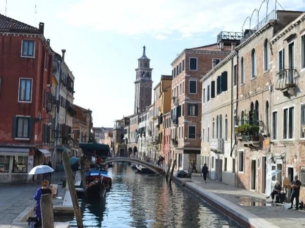 Walking Tour Of Secret Venice