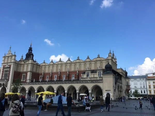 Kraków UNESCO and attractions route half day walking tour