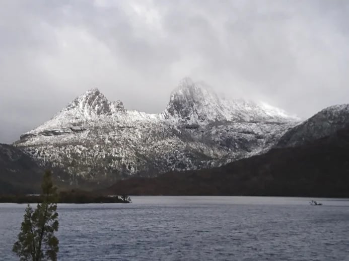 Cradle Mountain under snow - Cradle Mountain National Park