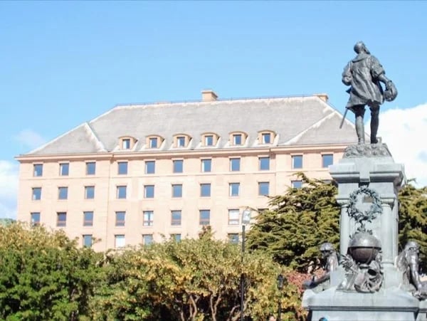 Punta Arenas & Parque del Estrecho - Full-Day