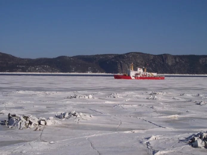 Ice everywhere on the Saguenay Fjord