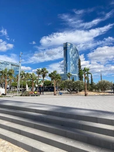 Barcelona closed to the beach