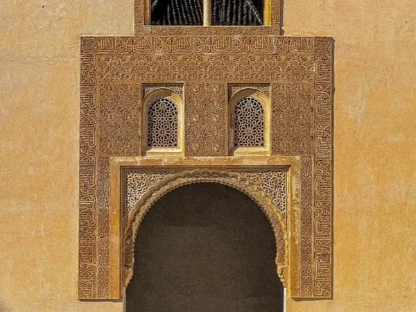 Explore beauty of Granada with your local guide