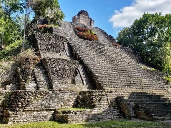 Half Day at the Dzibanché Mayan ruins.