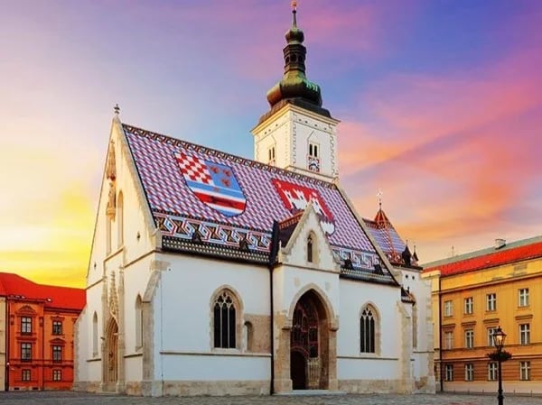 Private eclectic walking tour of Zagreb