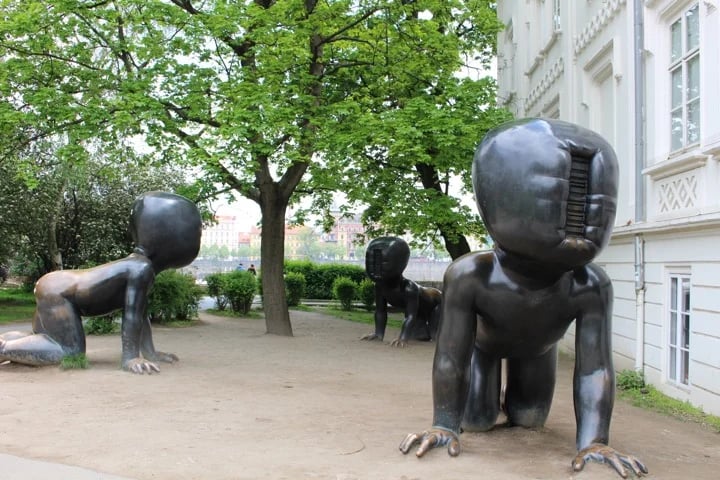 contemporary young Czech art...Babies by David Cerny