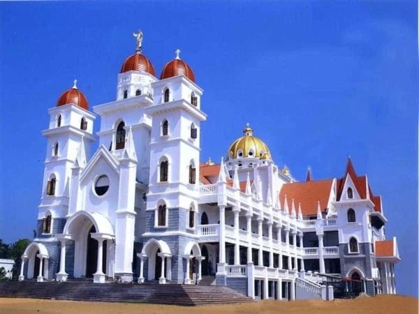 Experience the essence of Trivandrum: Indulge in rich history and authentic food