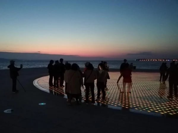 Don't Look Up - Look Around Zadar! Quick private walking tour with a local guide to history and performing arts