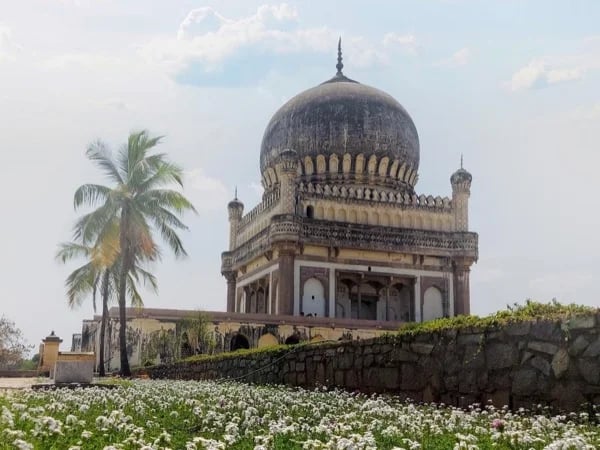 Mesmerizing Hyderabad, Heritage Tour with Local Guide - Full Day Private Tour