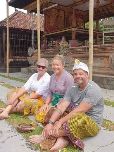 praying at the temple