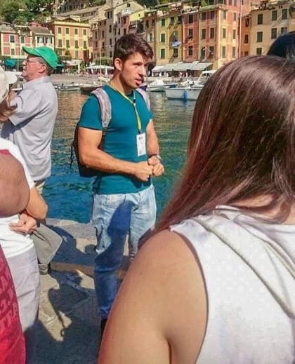 Me guiding